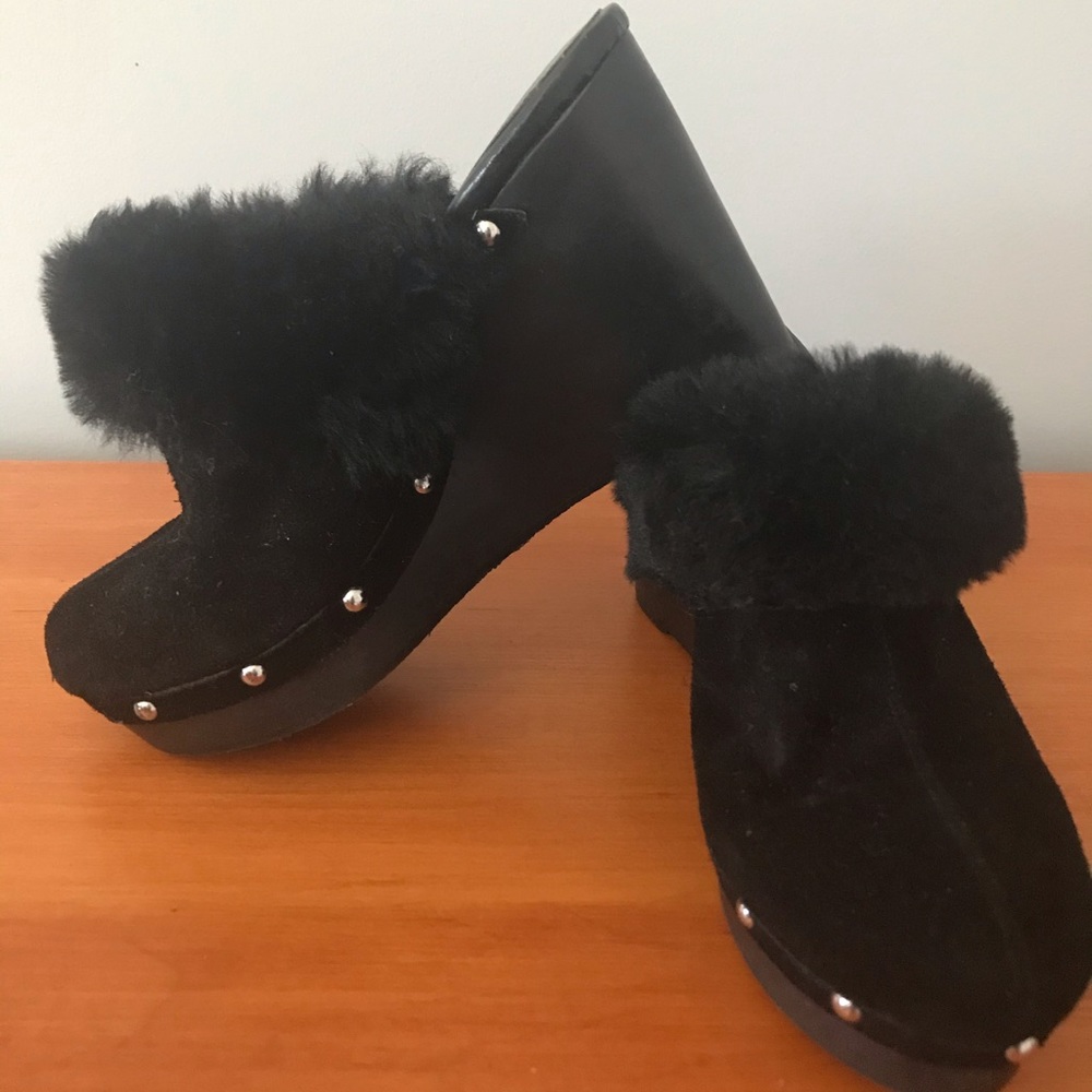 Vince Camuto mules size 6.5